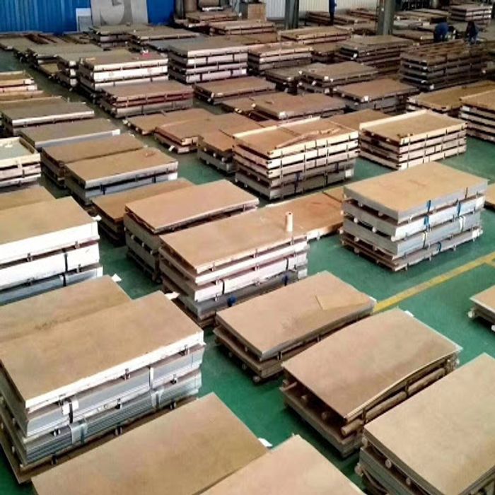 stainless-steel-sheets Wooden crates used for packaging Super Duplex 32750 sheets and plates
