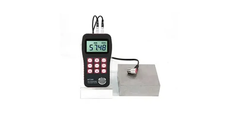 Ultrasonic thickness gauge